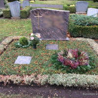 Blumenhalle am Südfriedhof - Grabeindeckung